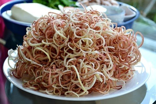 Hé lộ sự thật hãi hùng về bắp chuối bị ngâm hóa chất bán đầy rẫy ngoài chợ