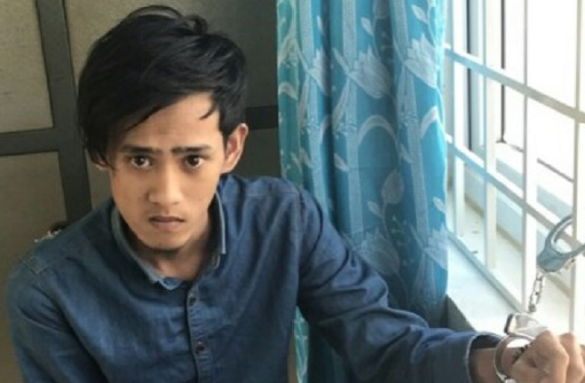 Thiếu nữ bị ép quan hệ tình dục vì lộ clip khỏa thân