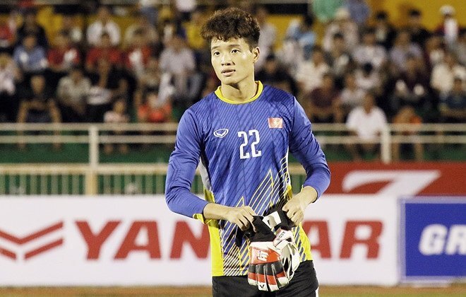 Thủ môn U22 Việt Nam nhập viện kiểm tra chấn thương