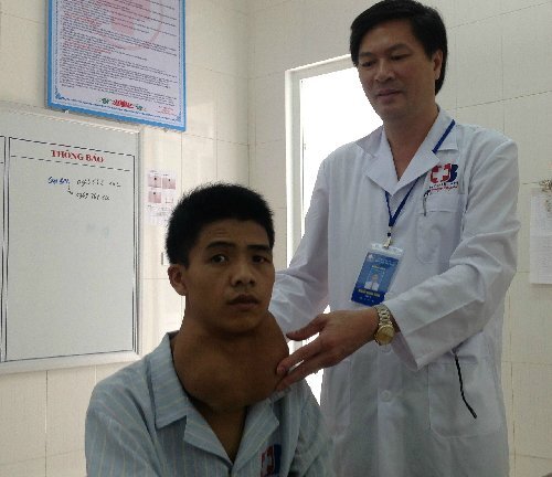 Hơn 1.000 người được miễn phí khám sàng lọc ung thư phổi