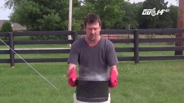 Thử thách nước sôi: Trào lưu điên rồ gây chết người ở Mỹ