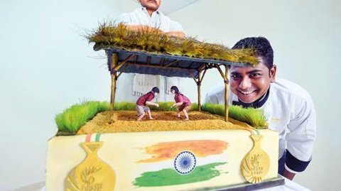 Tiết lộ kinh ngạc về chiếc bánh hơn 900 triệu đồng mới hoàn thành ở Dubai giàu có