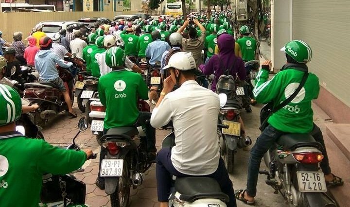 Vì sao tài xế Grabbike rủ nhau đình công, đồng loạt tắt ứng dụng?