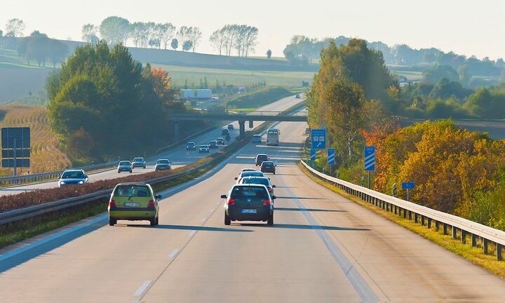 Phí cầu đường ở châu Âu: Rẻ gần như cho