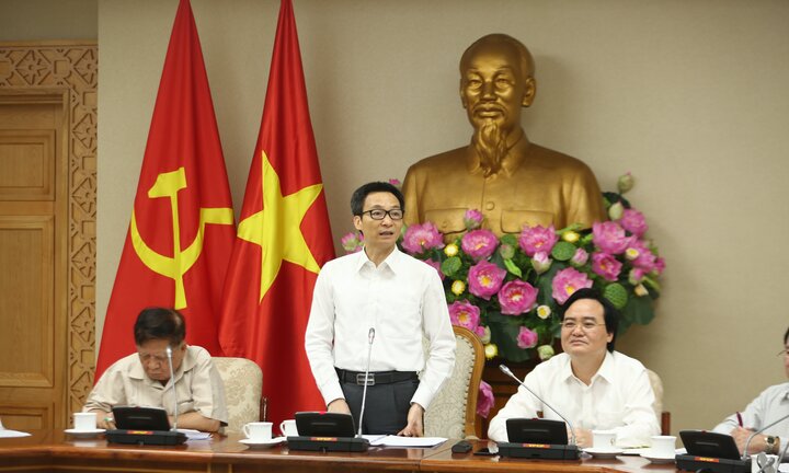 Phó Thủ tướng Vũ Đức Đam: 'Các em học sư phạm ra đi tìm việc khác cũng rất khó'