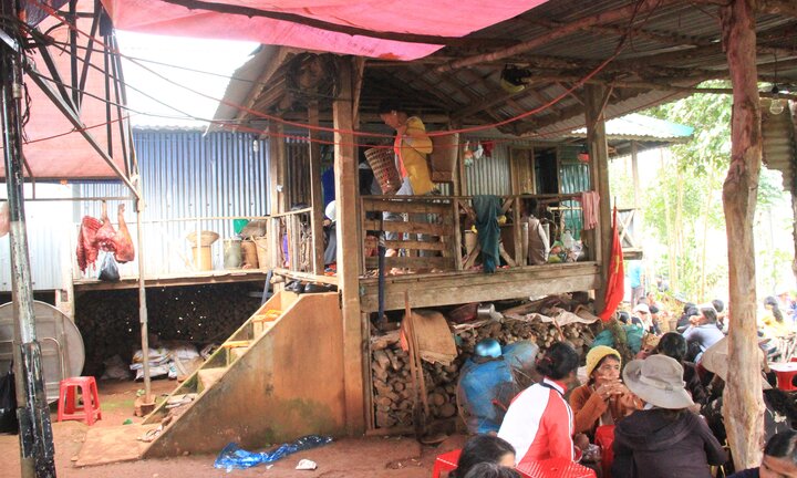 Đi tìm nguyên nhân cái chết kỳ lạ của 3 người đàn ông làng Krái