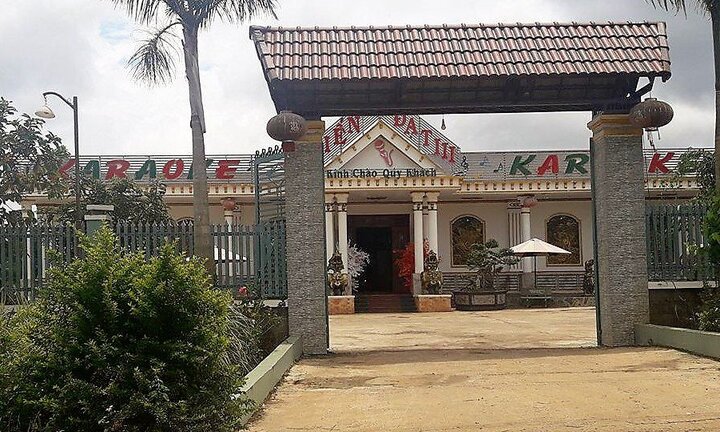 Con trai bí thư xã bị tố nổ súng bắn người trước quán karaoke