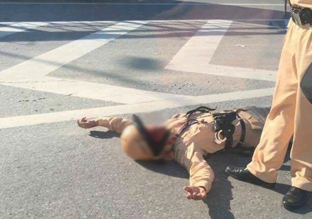 Truy tìm người tông cảnh sát giao thông gãy tay trên cầu Thanh Trì