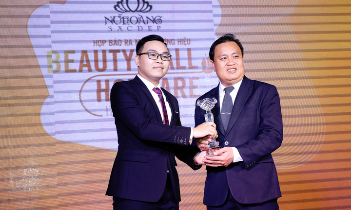 Nữ Hoàng Sắc Đẹp ra mắt 2 dòng sản phẩm độc quyền trị mụn tận gốc