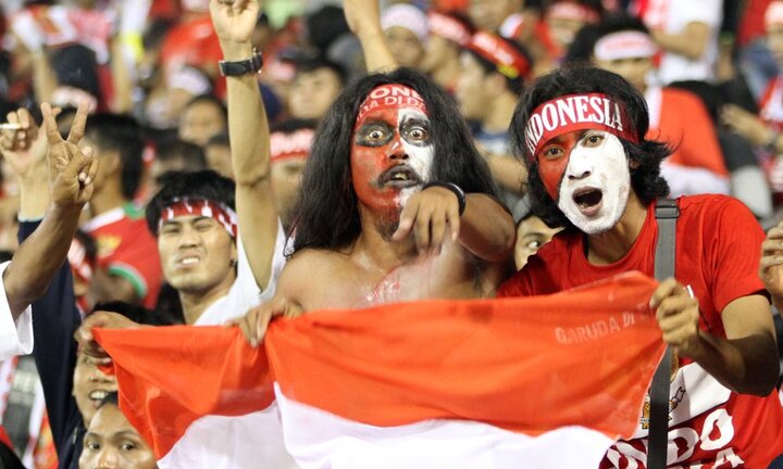 Fan cuồng Indonesia khiến người xem lạnh gáy
