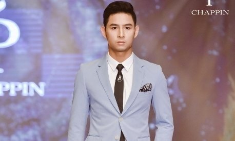 Chiêm ngưỡng bộ sưu tập vest nam lịch lãm, sành điệu hút phái mạnh