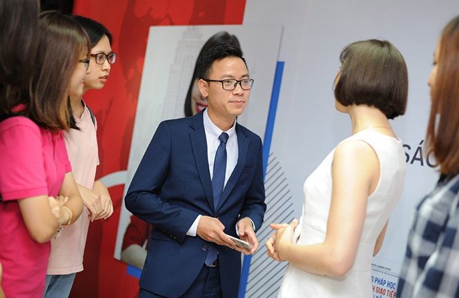 Chàng trai giành học bổng Chính phủ Anh bật mí bí quyết học tiếng Anh