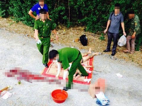 Cha dùng dao đâm chết con sau mâu thuẫn