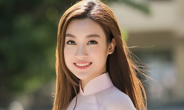 Hoa hậu Đỗ Mỹ Linh khoe ảnh kỷ yếu long lanh ghi lại dấu ấn thời sinh viên