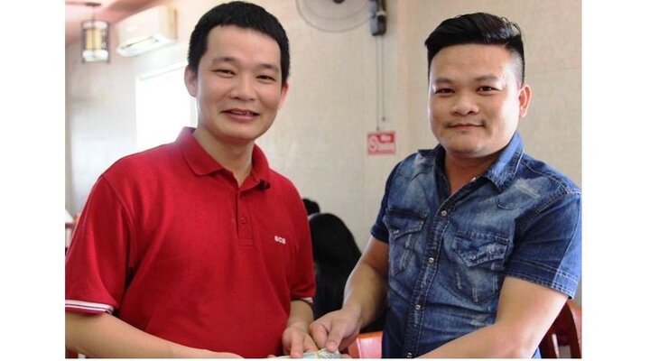 Nam nhà báo trả lại 50 triệu đồng cho cán bộ ngân hàng bỏ quên