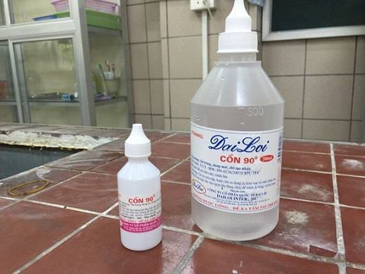 Cứu không thành 'đệ tử lưu linh' quá thèm rượu mua cồn methanol về uống