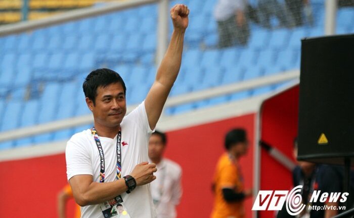 HLV Hữu Thắng: Từ chức để bảo vệ danh dự, lòng tự trọng