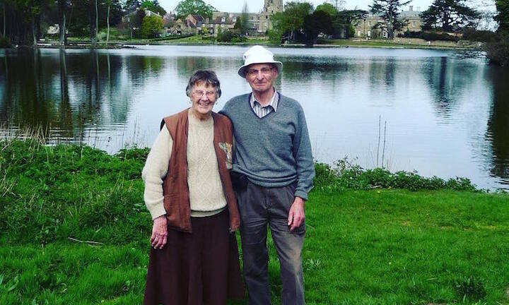 Cụ ông trở thành 'người chồng tuyệt vời nhất Instagram' bởi loạt ảnh 'vợ là nhất'