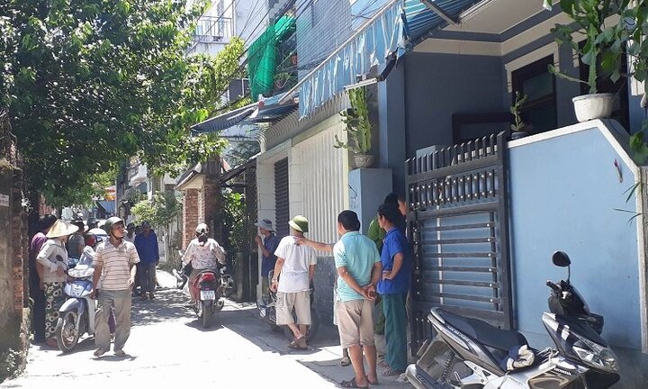 Hoảng hồn phát hiện thi thể người phụ nữ trong tư thế treo cổ tại nhà riêng