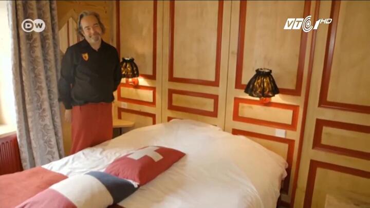 Độc đáo khách sạn thuộc 2 quốc gia: Nằm ngủ đầu ở 1 nước, chân ở 1 nước