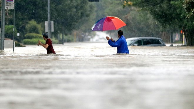 Harvey chưa qua, Mỹ chuẩn bị đón bão mới