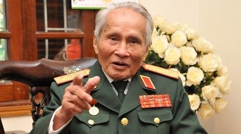 Trung tướng Nguyễn Quốc Thước: 'Lò nóng lên rồi nhưng chúng ta có dám đốt đến củi tươi?'