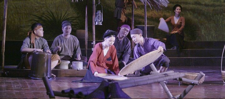 Choáng ngợp trước show diễn về âm nhạc dân tộc trong 'Tâm hồn làng Việt'