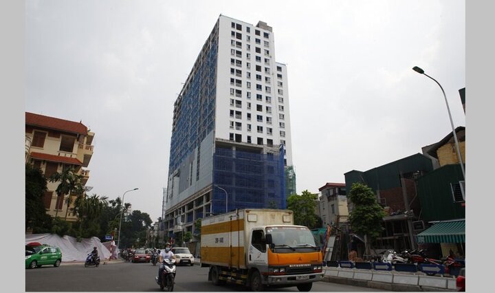 Chủ tịch Hà Nội yêu cầu rà soát lại thủ tục xử lý cao ốc 8B Lê Trực