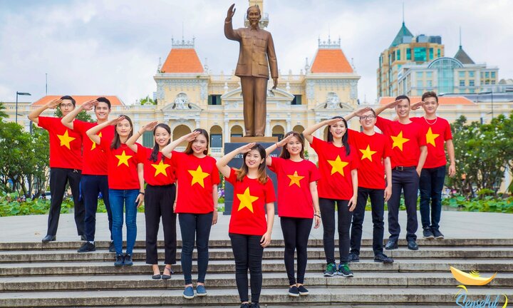 Bộ ảnh ấn tượng của đại biểu Tàu Thanh niên Đông Nam Á nhân ngày Quốc khánh 2/9