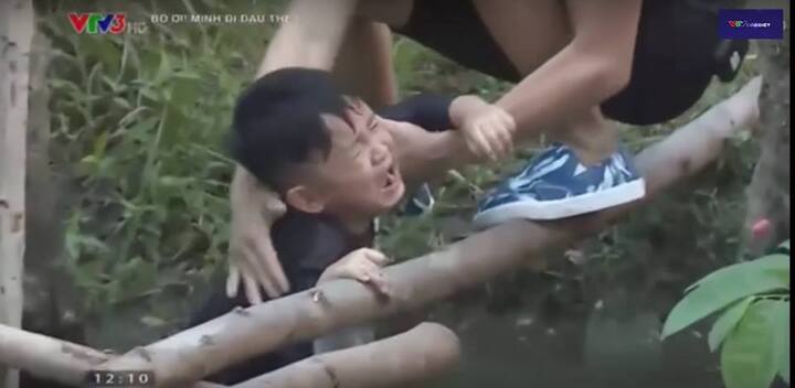 Nhạc sỹ Nguyễn Hải Phong chia sẻ cách ứng xử của bố mẹ khi con bị ngã