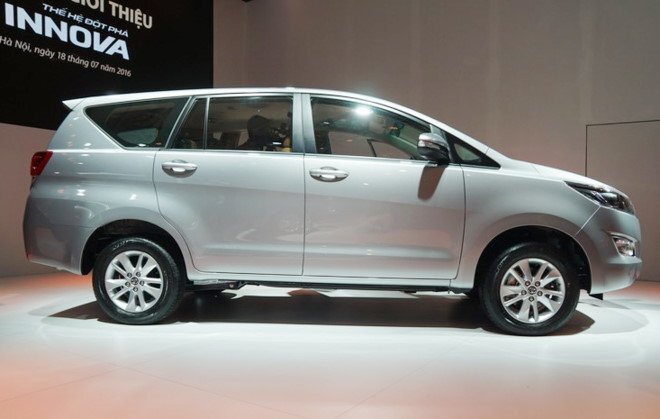 Toyota tặng ưu đãi tháng 9 khi mua xe Vios và Innova
