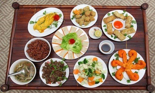 Hà Nội: Dịch vụ nấu cỗ rằm tháng Bảy đắt khách, hái ra tiền