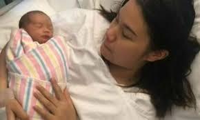 Bác sĩ Australia bỏ quên kim trong bụng sản phụ người Việt