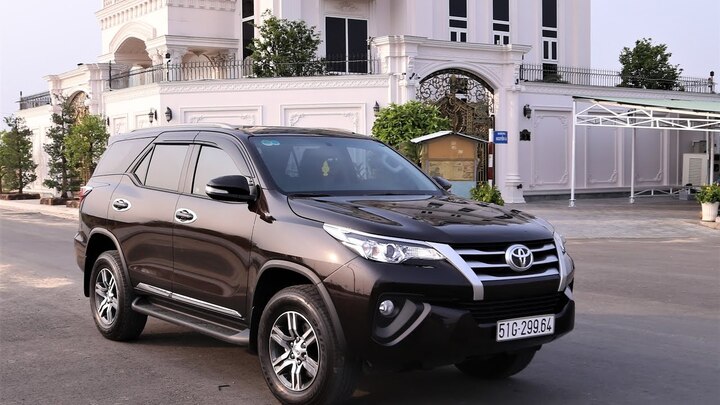 Toyota Fortuner lần đầu tiên giảm giá, cao nhất lên tới 25 triệu đồng