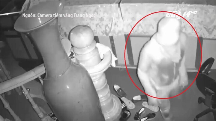 Hà Tĩnh: Treo thưởng 200 triệu đồng cho người nhận diện kẻ trộm 1.200 chỉ vàng