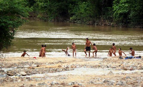 Hai học sinh dân tộc Mông chết đuối thương tâm trước ngày khai giảng