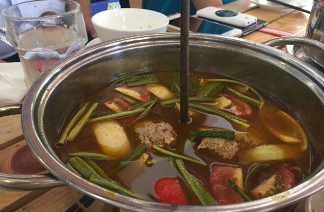 Video: Cách nhận biết nước lẩu làm từ hóa chất