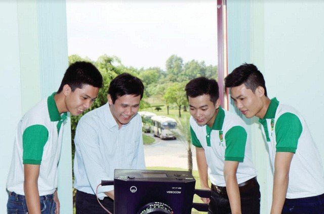 Rút ngắn khoảng cách giáo dục Mỹ - Việt Nam qua mô hình Giáo sư hướng dẫn