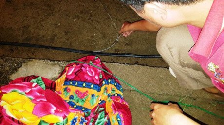 Nghi vướng chân vào dây điện trên đường, bé trai 3 tuổi chết thương tâm