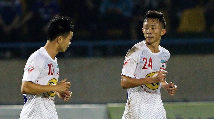 Video: HAGL chơi thăng hoa, hạ Than Quảng Ninh bằng những siêu phẩm