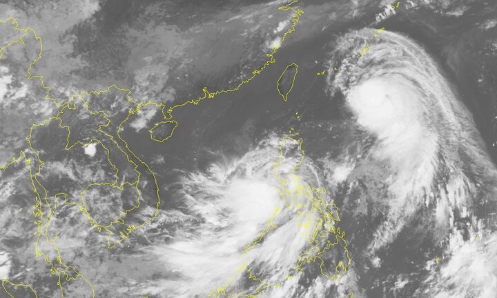 Áp thấp nhiệt đới gần Biển Đông khả năng mạnh lên thành bão