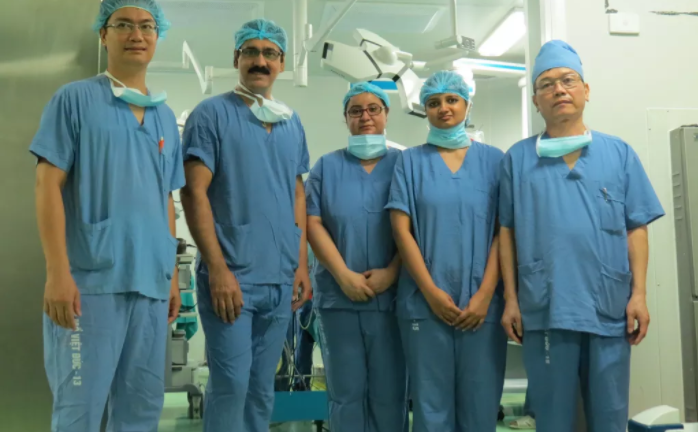 Chuyên gia hàng đầu thế giới mổ nội soi nền sọ qua mũi tại Bệnh viện Hữu nghị Việt Đức