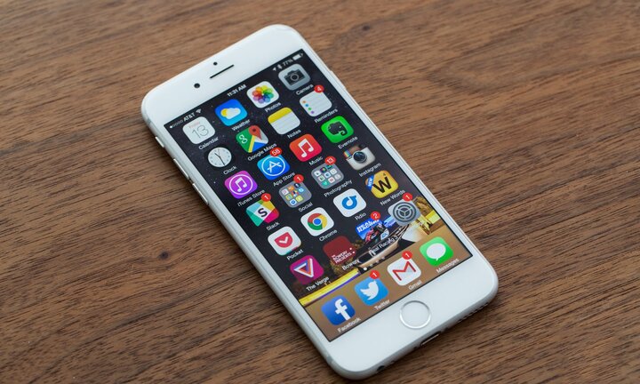 Giá iPhone giảm điên cuồng sau 'cơn bão' iPhone X