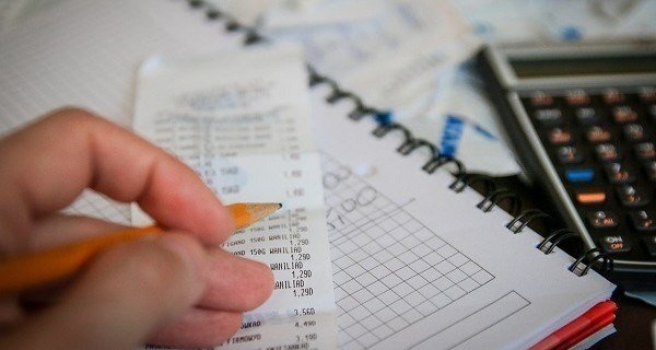 Một tháng tiêu hết 3,2 triệu vẫn bị chồng mắng là tiêu hoang