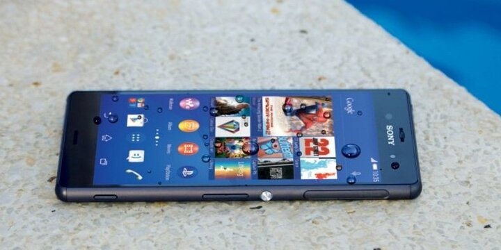 Top những chiếc điện thoại thông minh 'tuyên chiến' với mưa bão