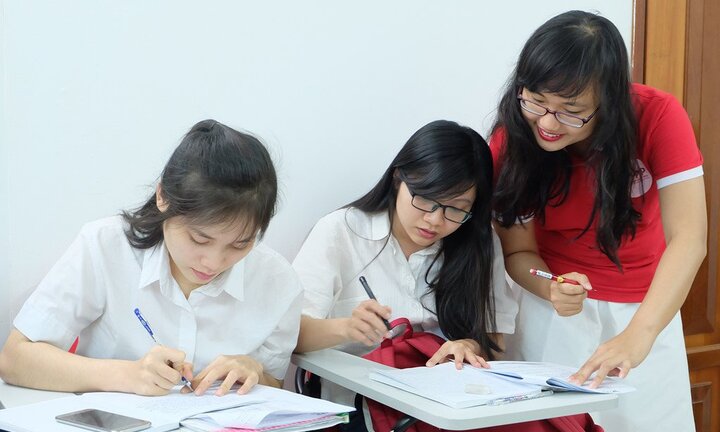 Giảng viên trẻ bỏ việc, mở trung tâm dạy tiếng Anh