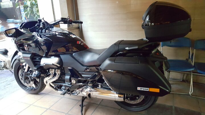 Cận cảnh hàng hiếm Honda CTX1300, giá bán gần 360 triệu đồng.