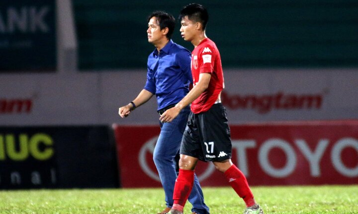 Hạ quân bầu Đức, Long An mơ trụ hạng