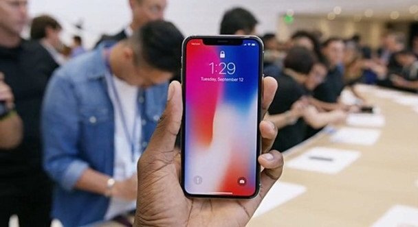Lộ chi phí sản xuất iPhone X, nhiều người dùng thất vọng