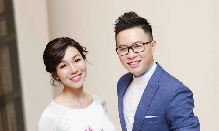 Khoảnh khắc tình cảm của cặp đôi MC Lê Anh - Hải Anh